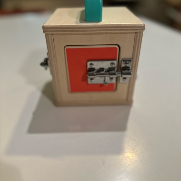 LOVEVERY Lockbox Toy - Picture 3 of 6